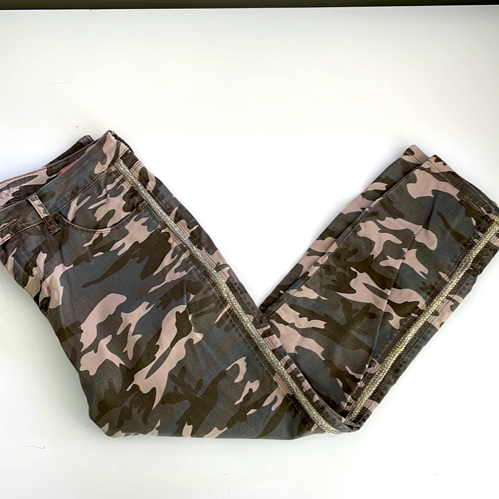 🤎❇️Jag Jeans ❇️🤎 Mid Rise Skinny camouflage print pants 🤎